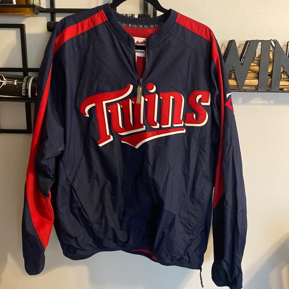 Authentic Majestic Minnesota twins pull over size L